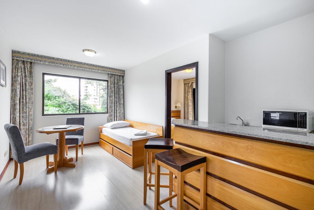 Hotel Flat Petras Residence Curitiba Esterno foto
