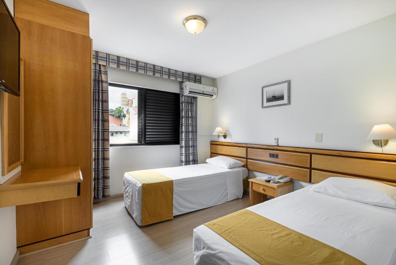 Hotel Flat Petras Residence Curitiba Esterno foto
