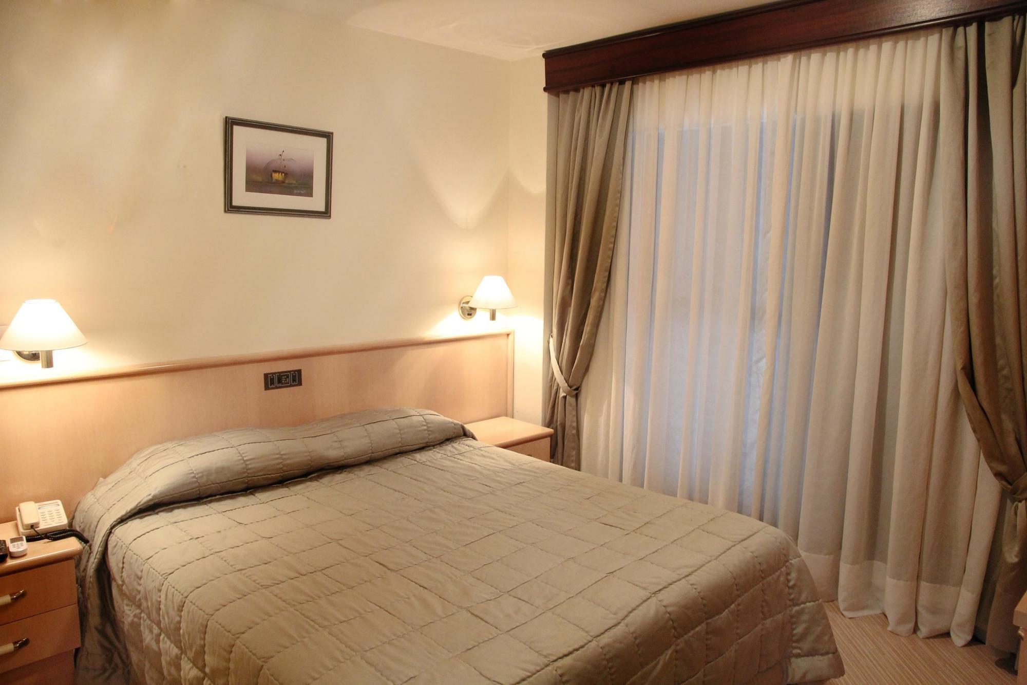 Hotel Flat Petras Residence Curitiba Esterno foto